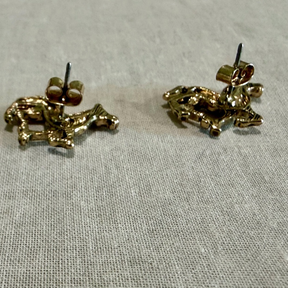 Vintage Gold Tone Horse Stud Earrings - Picture 4 of 7